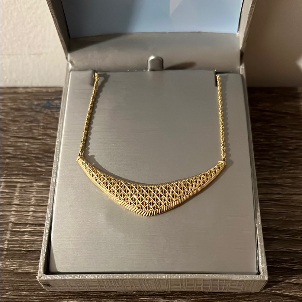 ZALES Elegant 10k Gold Necklace